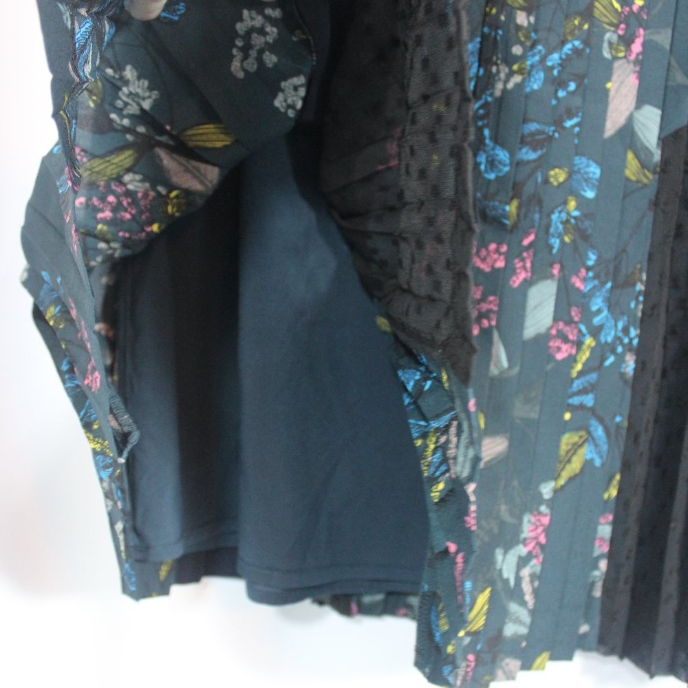 Banana Republic Pleated Skirt size 8 and 14 NWOT - Picture 3 of 8